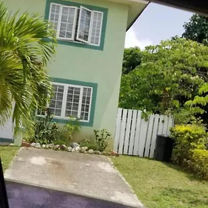 https://signature-greens-at-the-country-club.comcaribbean.com